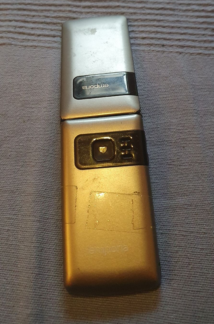 Emporia Telefoni cellulari / Smartphones: Telephone Emporia pour pièces – Difettoso da Botyre (Ayent) venduto da Viperine 3