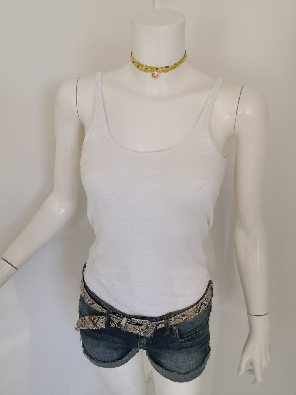 Mango Tops: 🤩MANGO BASIC TANK TOP WEISS & D&G P. – Gebraucht aus Olten von Naja-Twins-Twins 2