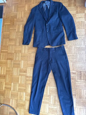 Anzug Herren dunkelblau Gr. 48 WE