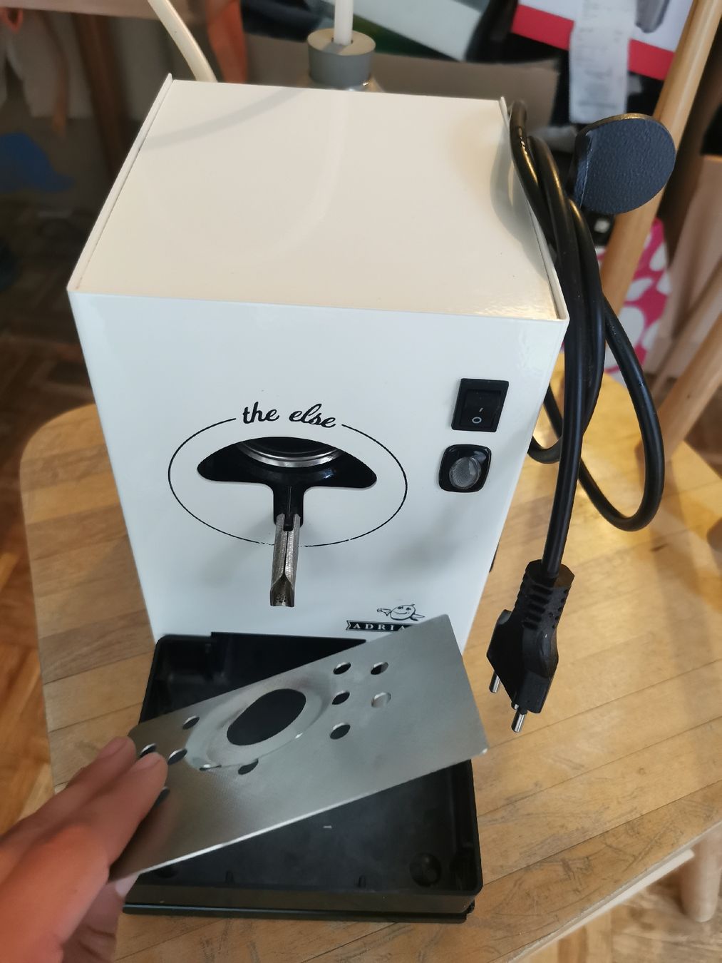 Macchine per caffè & Macchine per espresso: Adrianos Kaffemaschine – Usato da Liebefeld venduto da eli_j52g 3