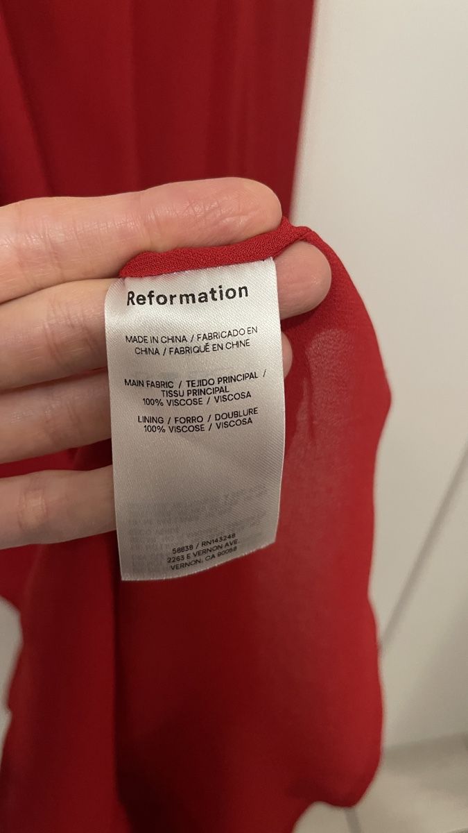 Reformation Vestiti: Reformation Rosalynn Kleid rot – Nuovo (secondo la descrizione) da Lausen venduto da sim_hgp6 5