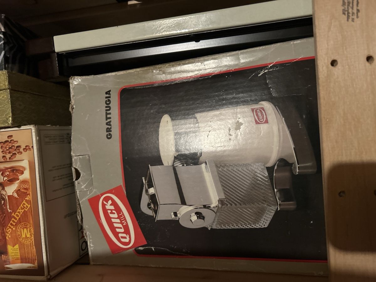 Quick Mill Appareils de cuisine: Verkaufe eine originale Quick Mill Grattugia elektrische Käs – D'occasion à moehlin par mariomaluco