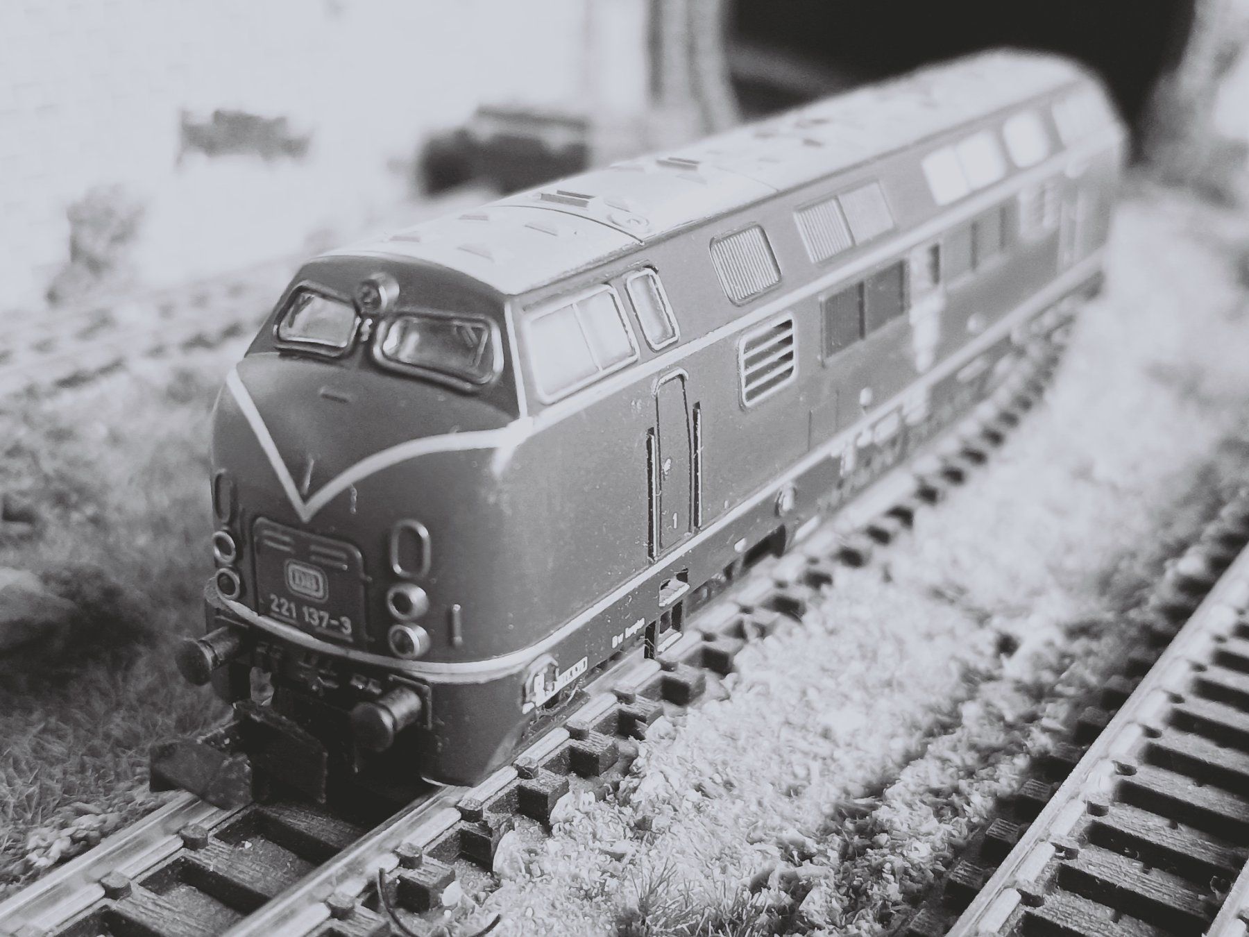 Trix Modellini di ferrovie: Spur N V221 DB Diesellok – Usato da Bätterkinden venduto da hobbycha