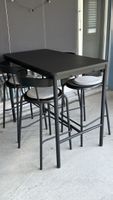Stehtisch mit 4 Barhockern schwarz Metall neuwertig
