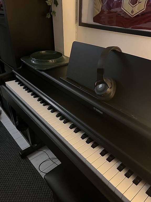 Strumenti musicali: Piano électrique Yamaha + siège  – Usato da Onex venduto da Lucien_lngp 3