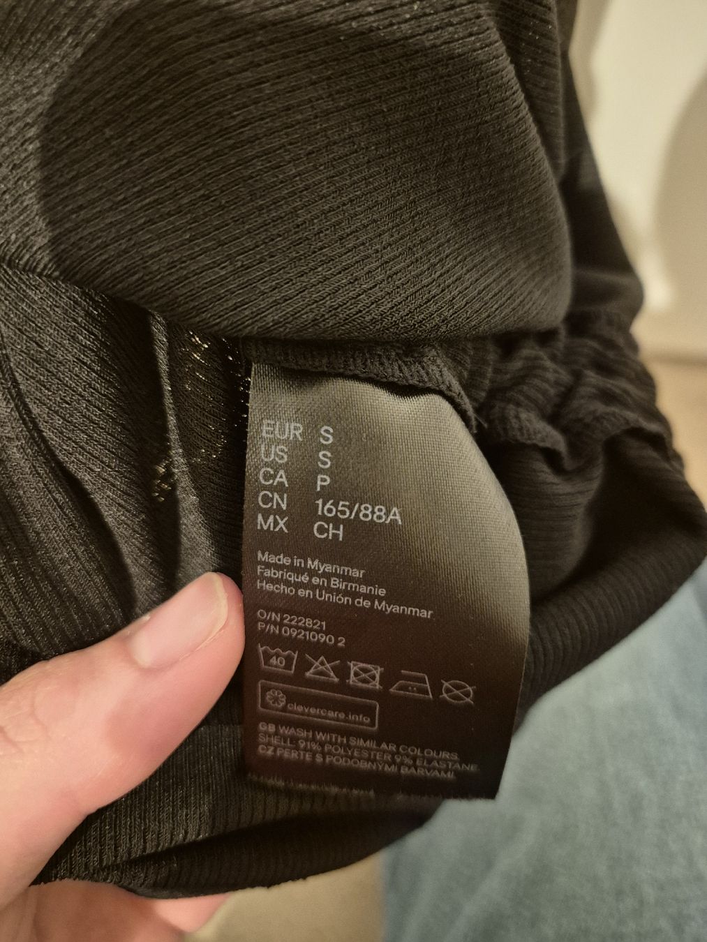 H&M Kleider: Schwarzes Basic-Kleid – Gebraucht aus Schlieren von nat_76vd 3