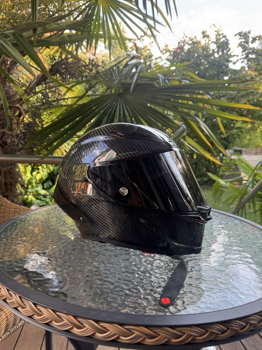 AGV Casques & visières: AGV Pista GP RR – D'occasion à Münchenstein par ajestkarim