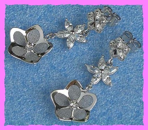 Orecchini pendenti & Orecchini a lobo: Blumen Ohrhänger mit Zirkonia – Nuovo e nell'imballaggio originale da Oberglatt ZH venduto da Diamond-Girl 1