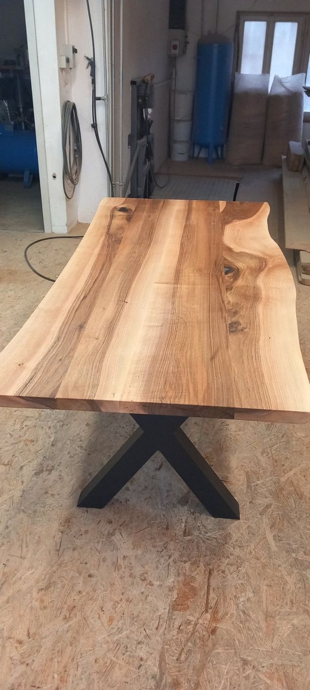 Tavoli: Nussbaum Massivholztisch rustikal 200cm – Nuovo (secondo la descrizione) da Altishofen venduto da Rossi464 9