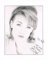 Emily Lloyd 1970- Autogramm signiert Foto 20x25cm