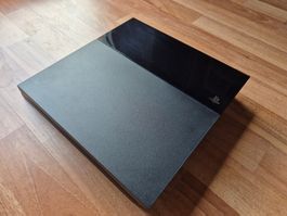PlayStation 4 in OVP und grosser Spielesammlung