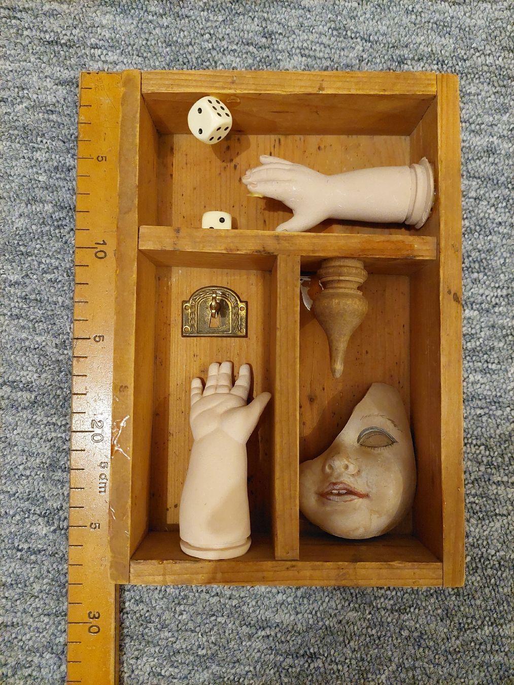 Foto & Immagini: Assemblage Puppen antik Schlüssel Schloss Gothic – Usato da Remetschwil venduto da littleredboots 7