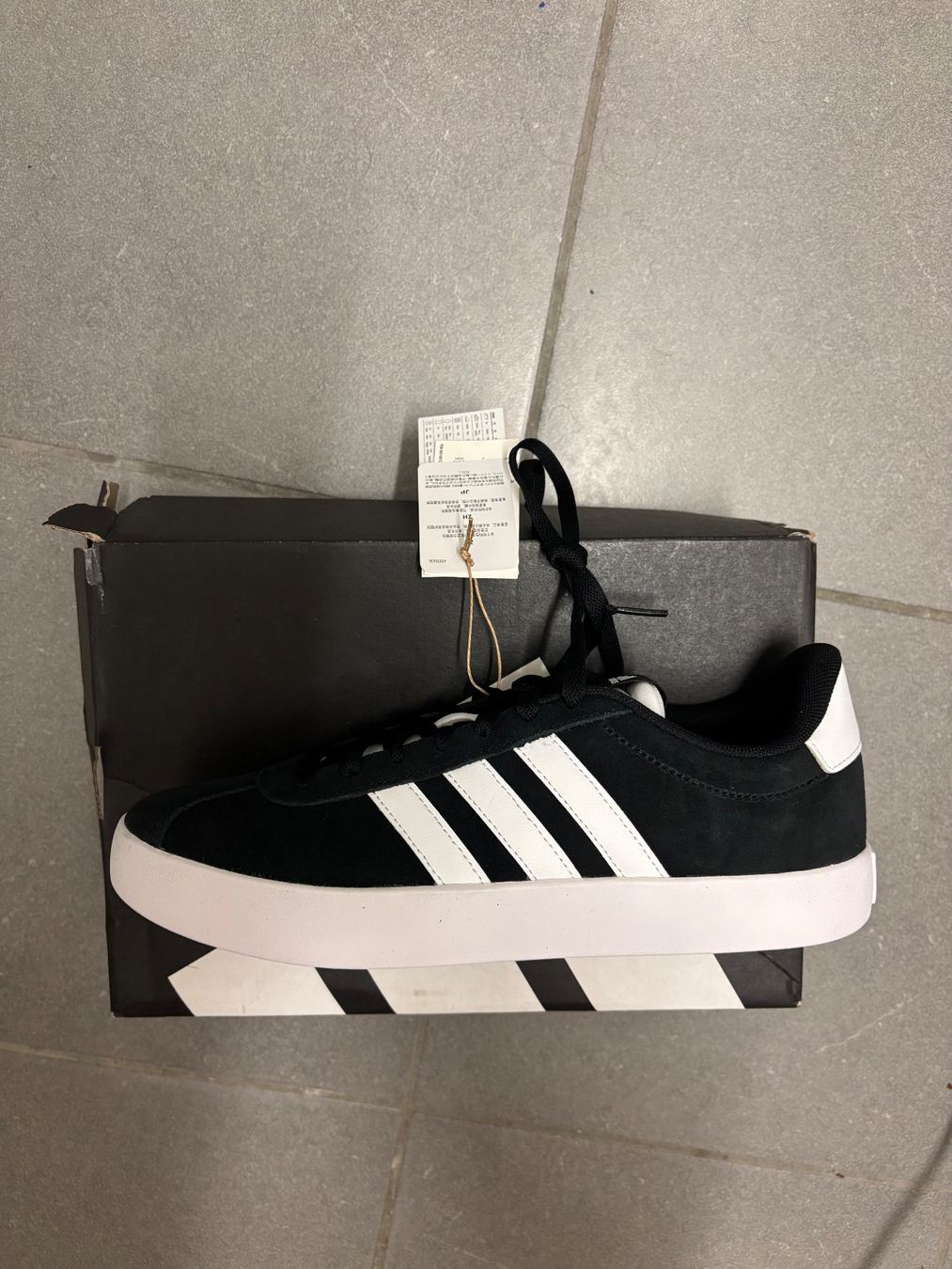 Adidas Herrenschuhe: Adidas Sneakers – Neu und originalverpackt aus Zürich von mc_mike77 3