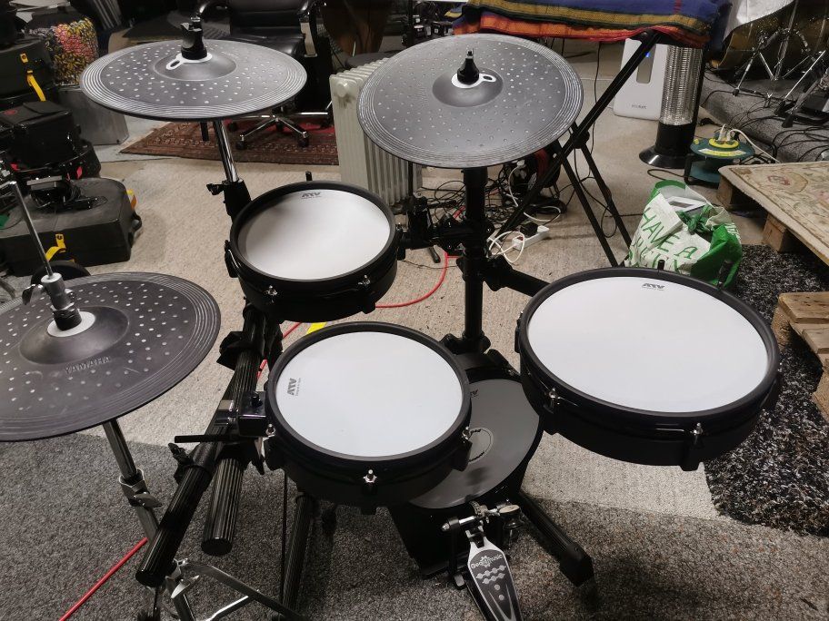 Strumenti musicali: YAMAHA DTX 502 mit ATV Pads – Nuovo (secondo la descrizione) da Erlach venduto da thermoflash 2