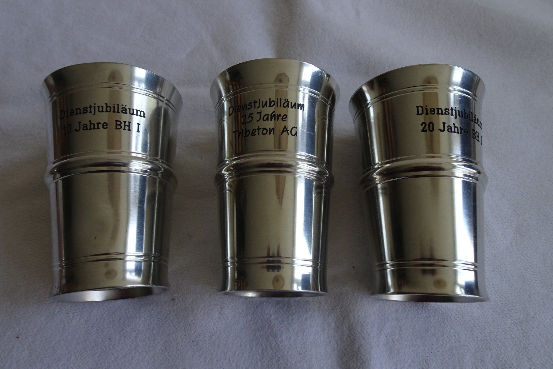 Tazze: 3 Zinnbecher mit Aufdruck – Usato da Strengelbach venduto da schmetterling20 1