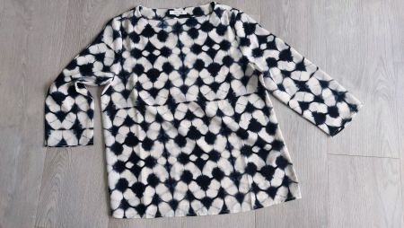 Bluse atelier R     Gr. 36    100 % Polyester   marine/weiss