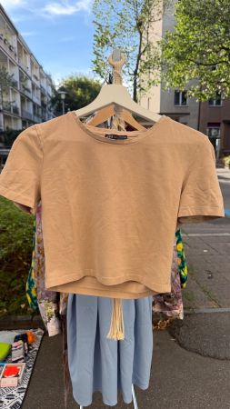 T-Shirt Zara beige, cropped, Grösse M