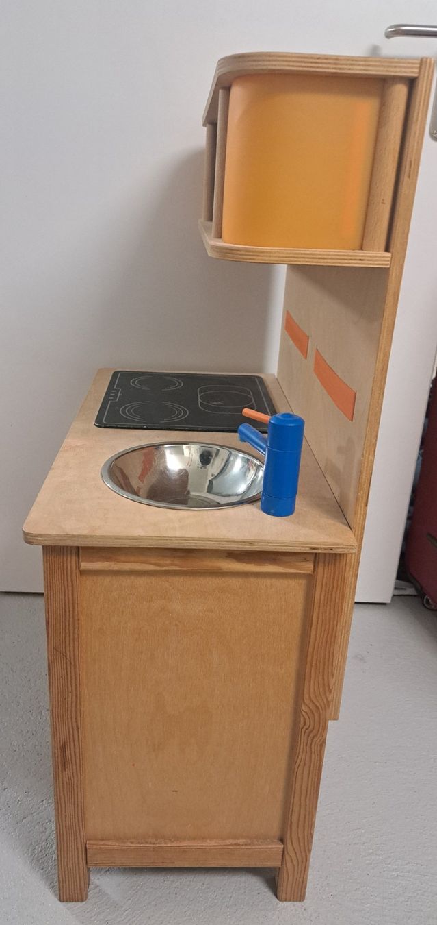 Selecta Giocattoli: Selecta Massivholz Spielküche – Usato da Winterthur venduto da Kathy22 4