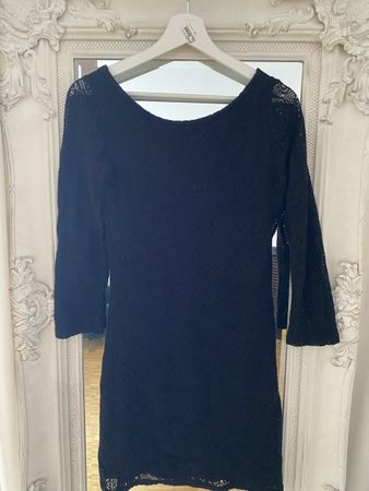 Schwarzes rückenfreies Kleid Gr. M ZARA