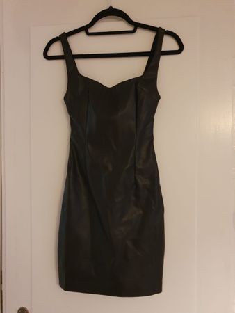 Bershka Kunstleder Minikleid Grösse XS