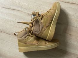 Nike guter Zustand Gr. 35,5