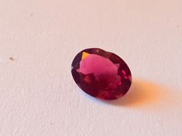 Natürlicher Pyrop Granat,  1,81ct, facettiert. Unehandelt.