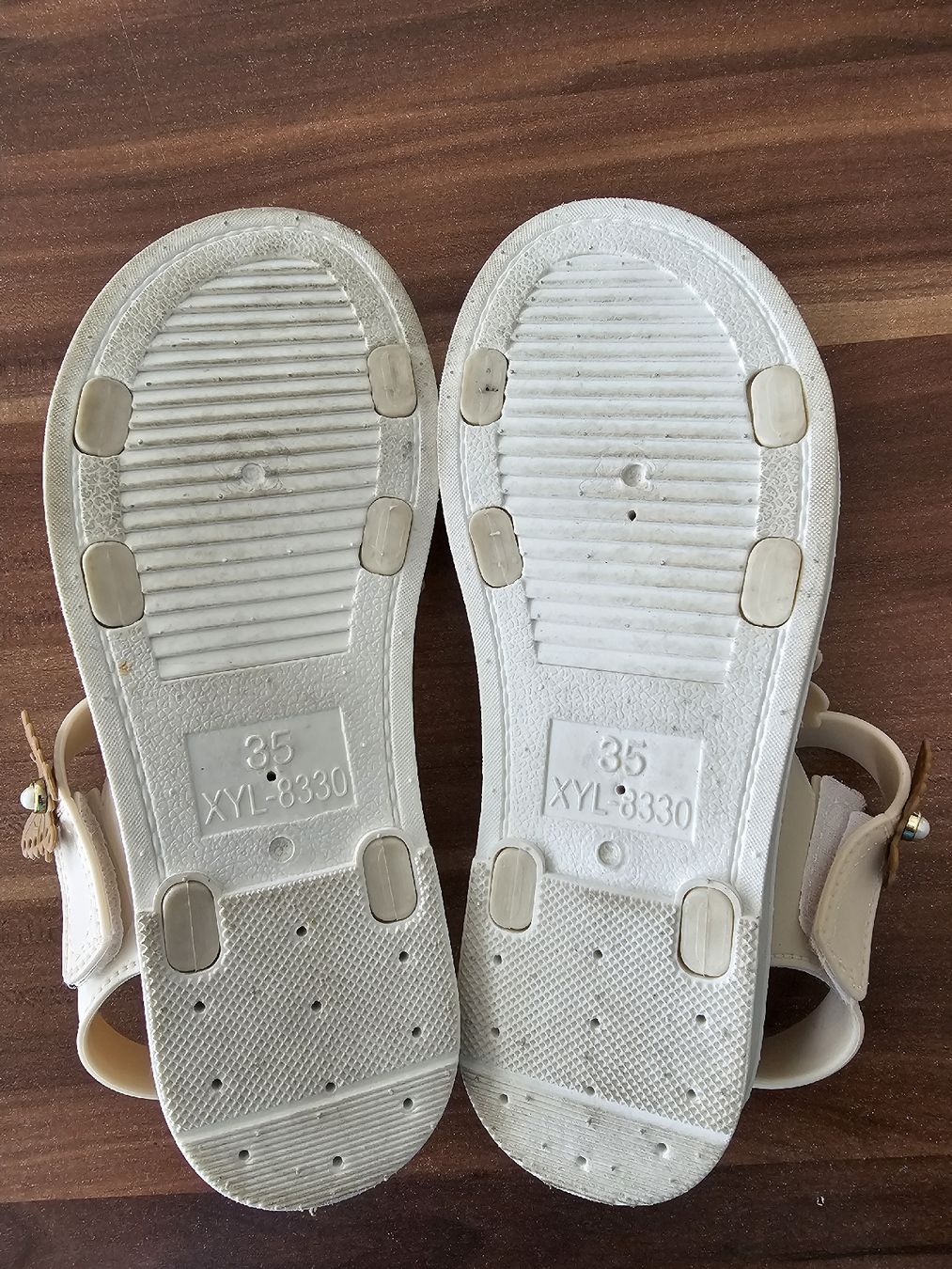 Scarpe per ragazze: Hübsche Sandalen Grösse 35 – Nuovo (secondo la descrizione) da Bütschwil venduto da Taranabo 3