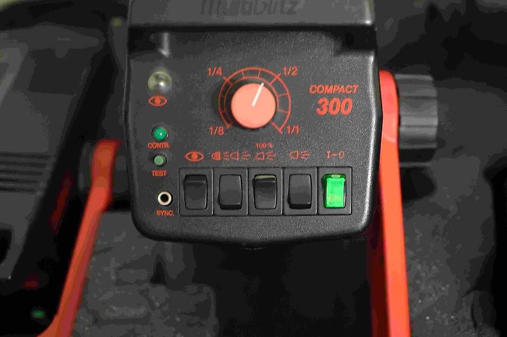Flash: Multiblitz Lichtanlage Compact 300 – Usato da Jona venduto da BraJon 3