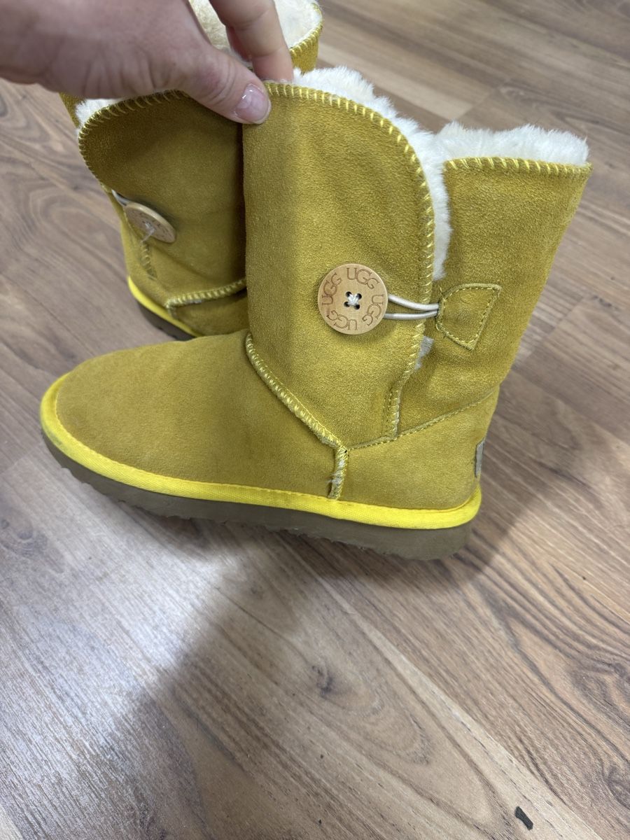 Ugg Scarpe da donna: Originale gelbe UGG Stiefel Gr 38 – Usato da Winterthur venduto da Mhaselnuessli 6