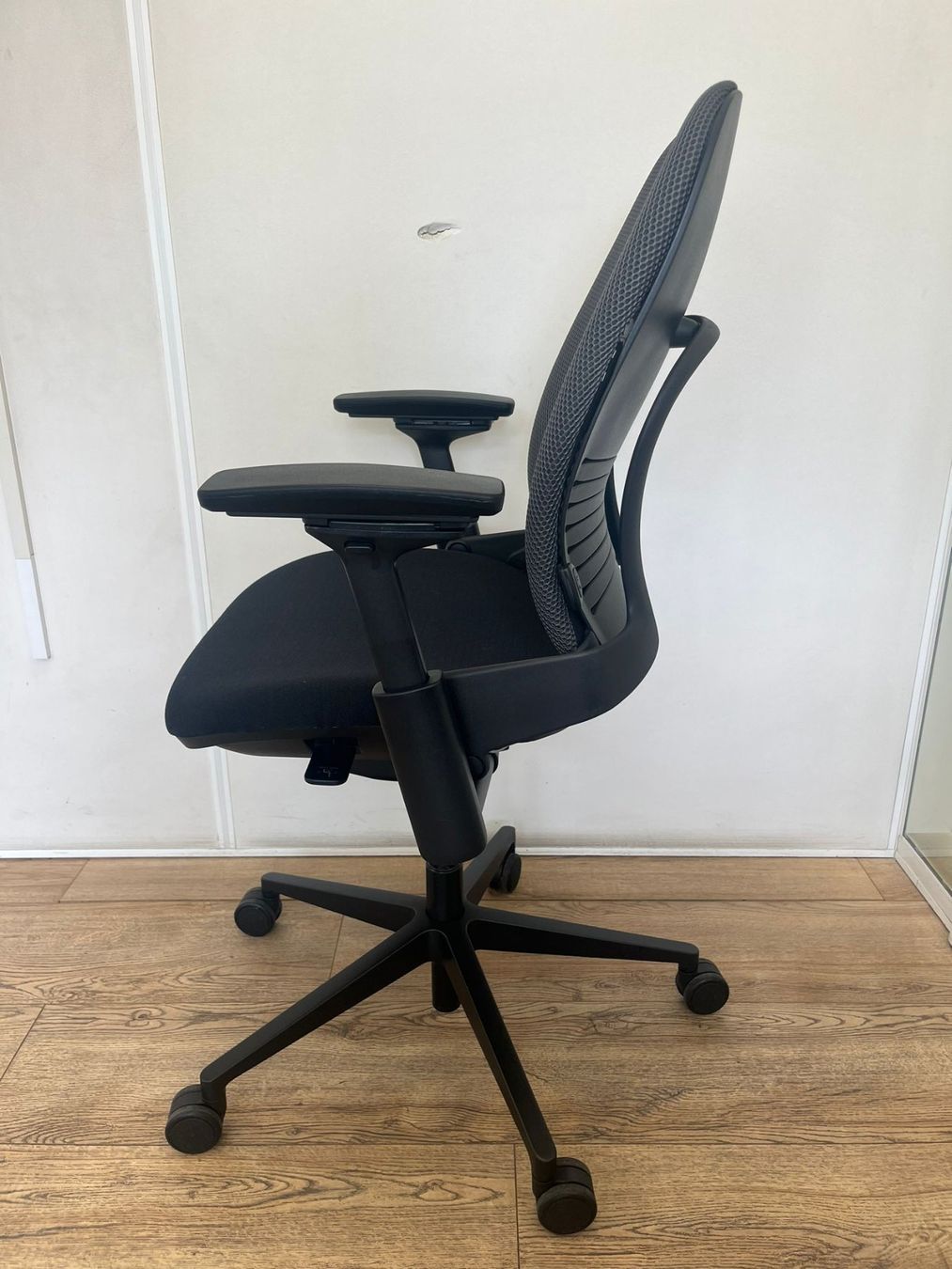 Steelcase Chaises: Steelcase Lamia – D'occasion à Purmerend par Offeco 1