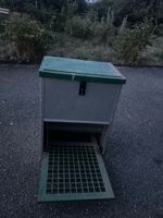 Futterautomat Metall Kunststoff 