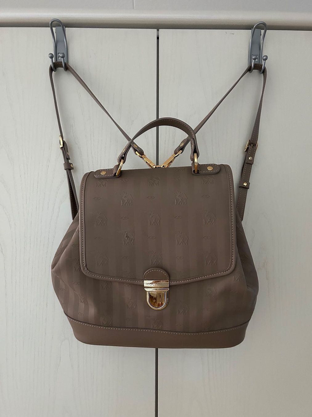 Zaini: Mollerus Rucksack Minusio Farbe taupe – Usato da Glashütten venduto da ganadora 2
