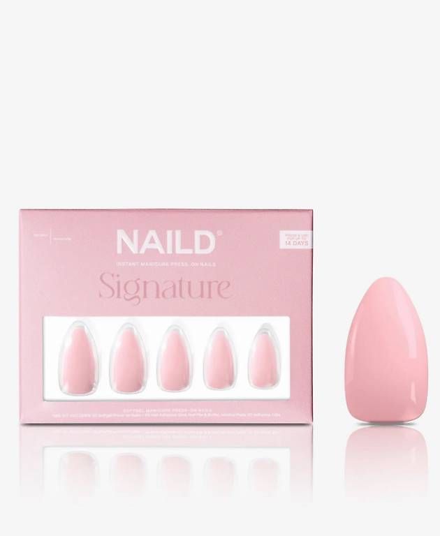 Unghie finte: Naild Press-ons Pink Wisper Almond – Usato da Schaffhausen venduto da blu_69kx