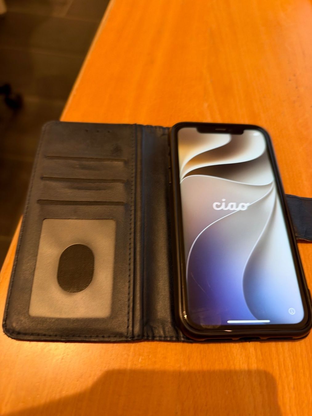 Apple Handys / Smartphones: Iphone 11 gelb / 128 GB – Gebraucht aus Jegenstorf von Schtibe 2