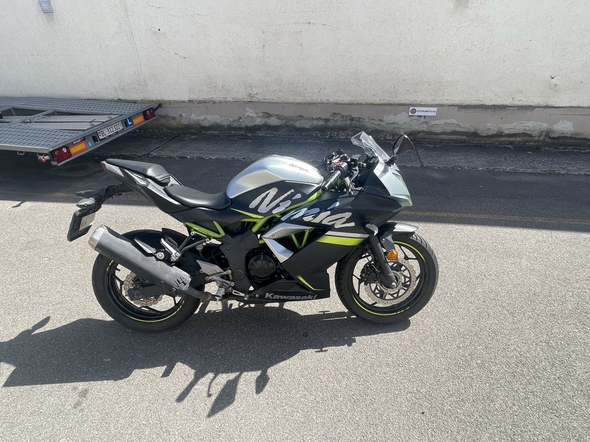 Kawasaki Strasse: Kawasaki Ninja 125er – Gebraucht aus Duggingen von emi_j7xh