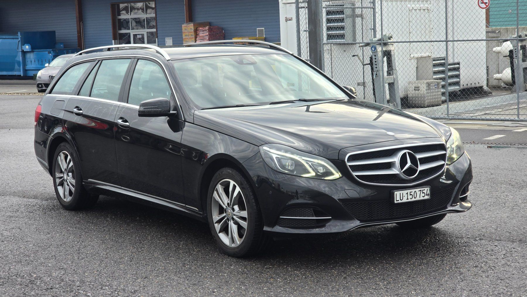 Mercedes-Benz Autos: MERCEDES-BENZ E 250 4Matic ab MFK – Gebraucht aus Emmenbrücke von meu_2j8p