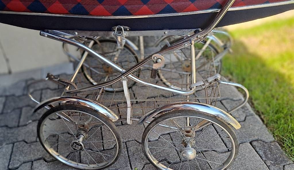 Carrozzine: Kinderwagen "Vintage" – Usato da Untersiggenthal venduto da Myrthamw 2