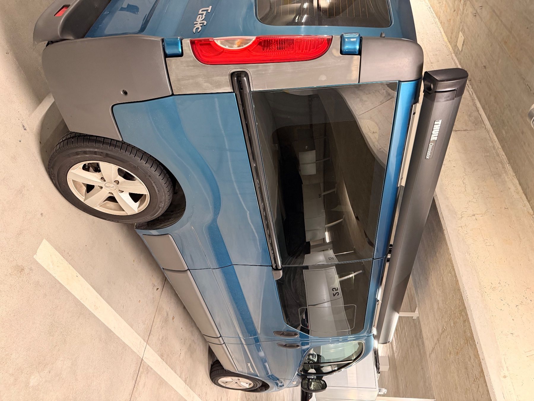 Renault Autos: Renault Trafic Camper Ausbau, Standheizung, Top Zustand! – Gebraucht aus Ebikon von ach_plx8 8