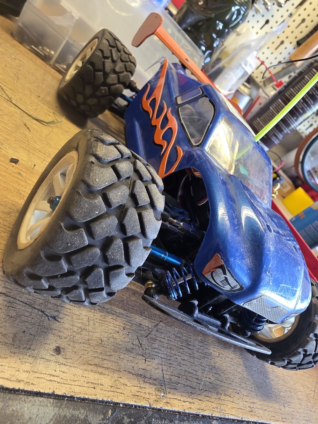 RC Kits de montage: Ferngesteuertes Auto mit Zubehőr  – D'occasion à Mittelhäusern par krasty02 2