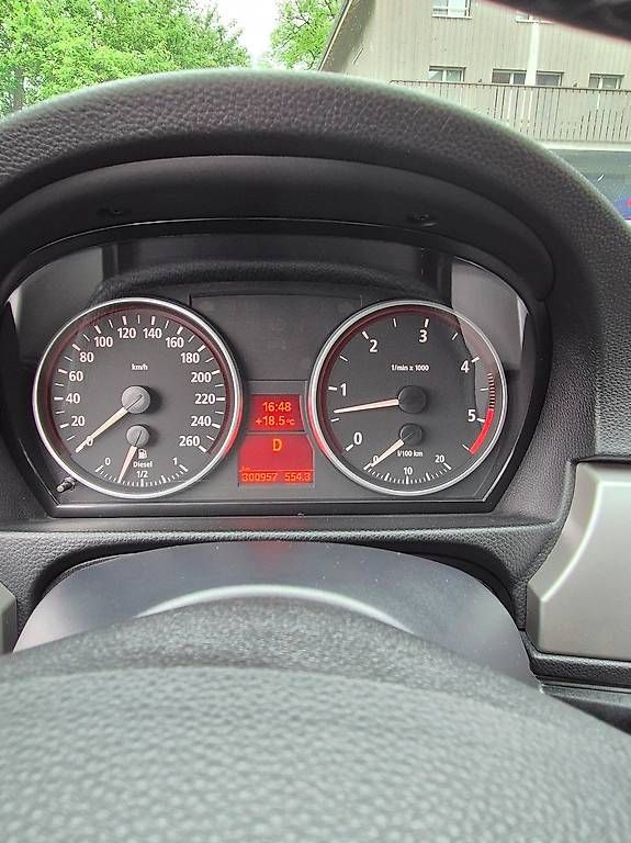 BMW Autos: BMW E91, 330xd, ab MFK 305000km – Gebraucht aus Ermenswil von django_101 3