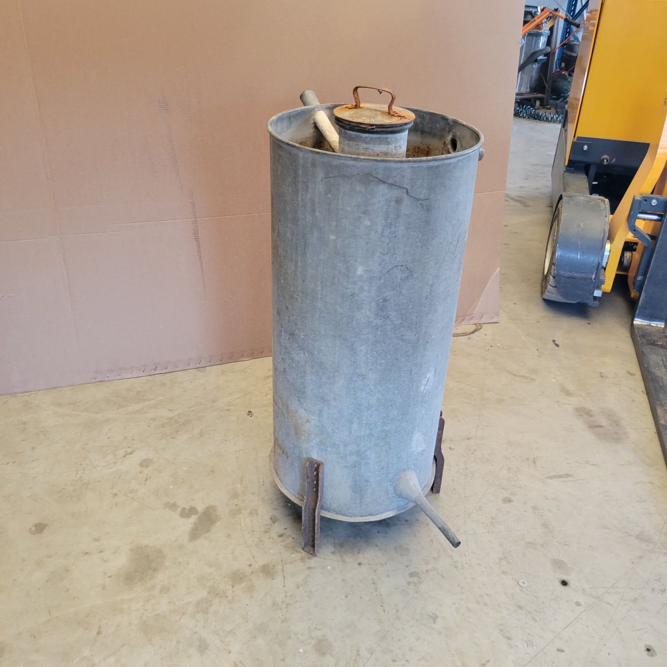 Toutes les machines: Antiker Kühlturm – D'occasion à Ettingen par zimmi07