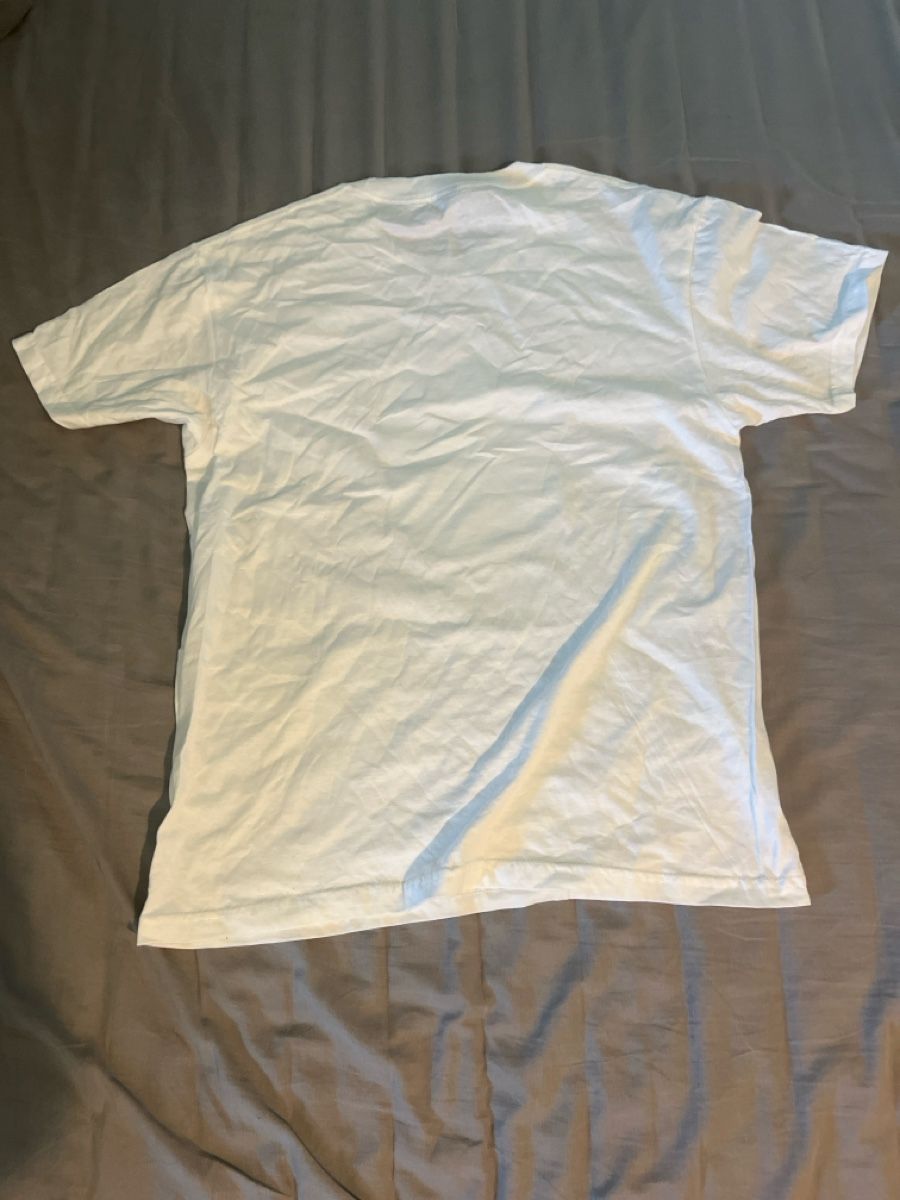 Bape T-Shirts: Weisses Bape T-Shirt – Neu (gemäss Beschreibung) aus Frauenfeld von joh_lp6l 1