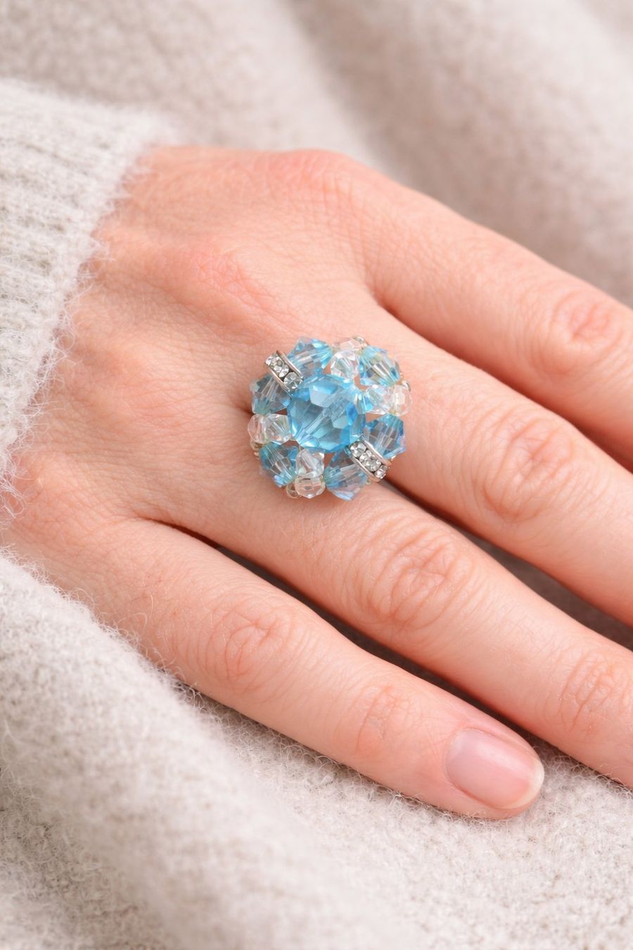 Ringe: Damen Ring Blau Statement Glasperlen – Neu und originalverpackt aus Fully von VaneaSelection
