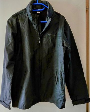 Veste Quechua déale pour la randonnée Taille L état  neuve