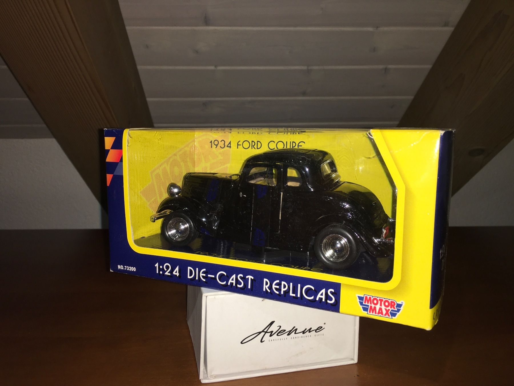 Ford Modellini d'auto: 1934 Ford Coupe 1/24 – Nuovo (secondo la descrizione) da Wohlen AG venduto da PrivatSammlung