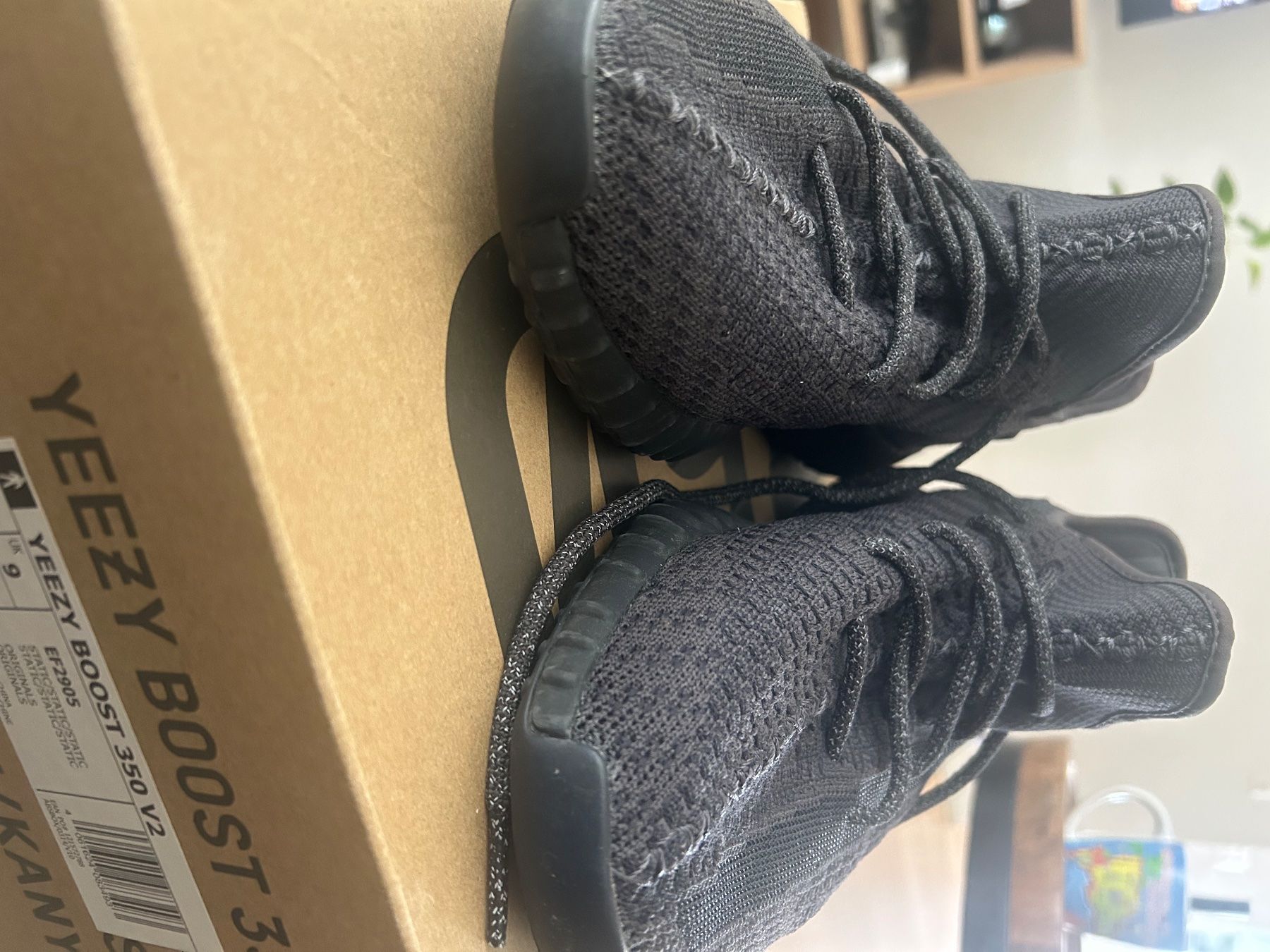 Adidas Herrenschuhe: Adidas Yeezy Boost 350 V2 Static  Gr. 43 1/3 – Gebraucht aus Zürich von Guti90 1