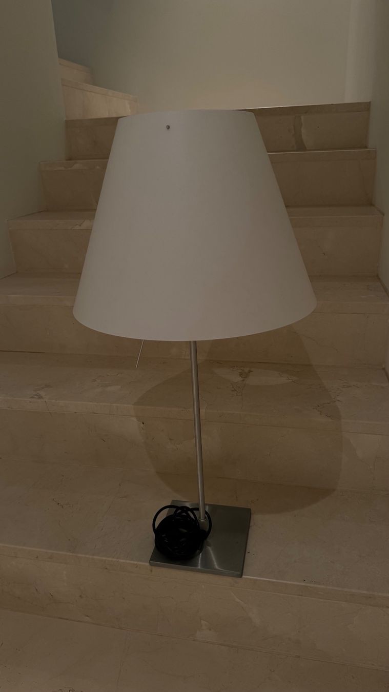 Luceplan Lampade: Costanza gross Tischleuchte – Usato da Basel venduto da VIO100