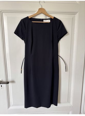 Boss Kleid dunkelblau mit Gürtel Grösse 36 guter Zustand