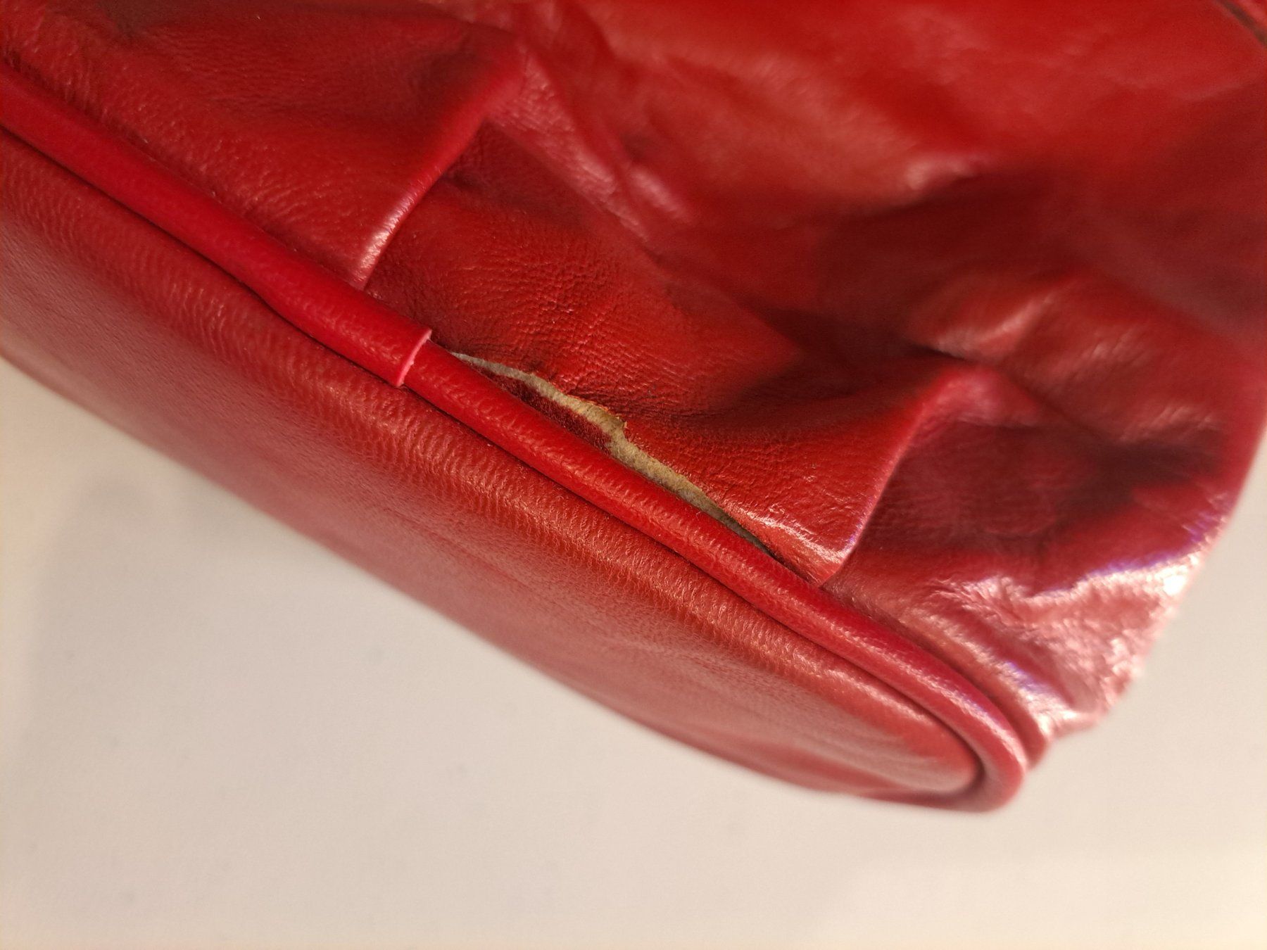 Borse da donna: Rote Ledertasche, Kroko-Optik, Vintage 80er – Usato da La Neuveville venduto da Vestiaire_2011 6