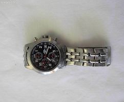 Analoge Armbanduhr von Würth